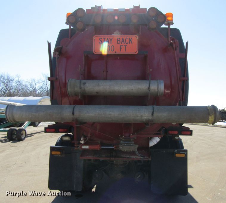 image for item GC9826 2002 Freightliner Condor  sewer jetter truck