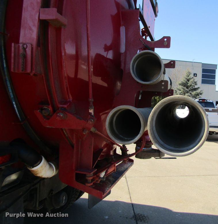 image for item GC9826 2002 Freightliner Condor  sewer jetter truck