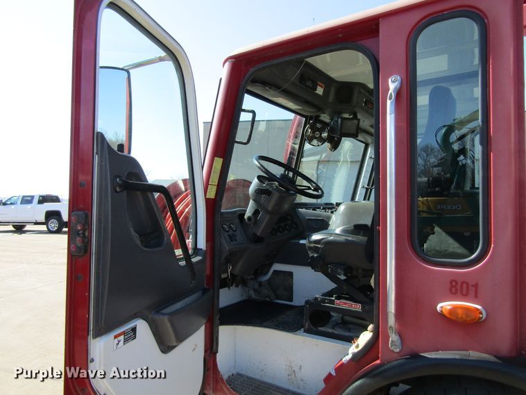 image for item GC9826 2002 Freightliner Condor  sewer jetter truck