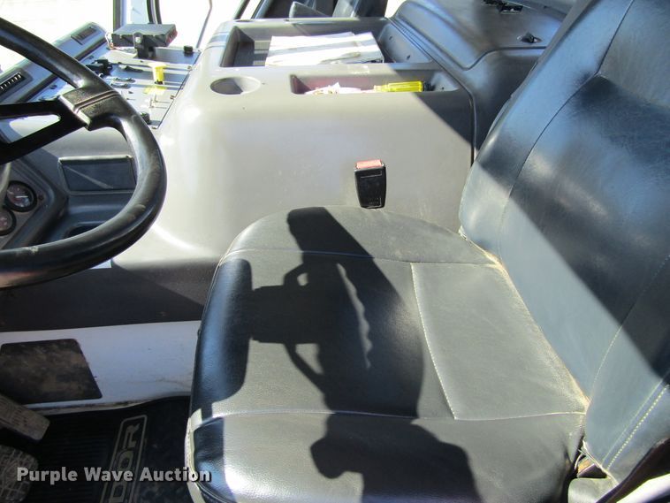 image for item GC9826 2002 Freightliner Condor  sewer jetter truck