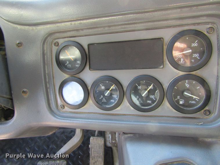 image for item GC9826 2002 Freightliner Condor  sewer jetter truck