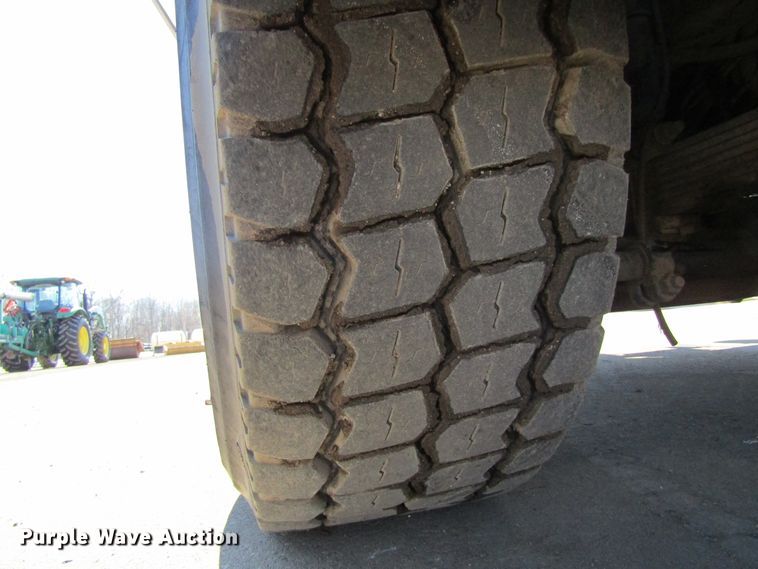 image for item GC9826 2002 Freightliner Condor  sewer jetter truck