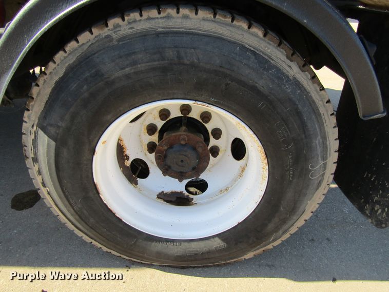 image for item GC9826 2002 Freightliner Condor  sewer jetter truck