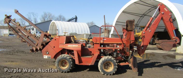 image for item GC9830 1990 Ditch Witch 6510  trencher