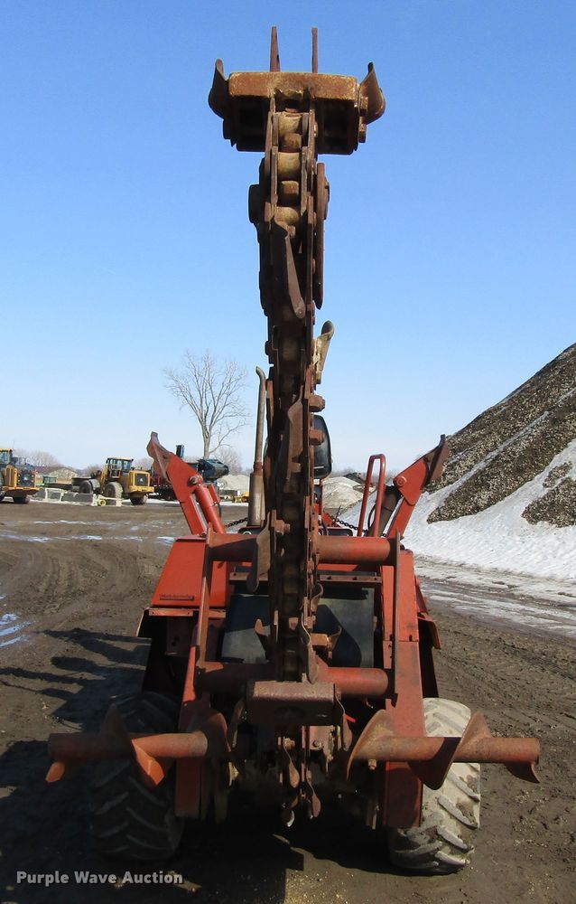 image for item GC9830 1990 Ditch Witch 6510  trencher