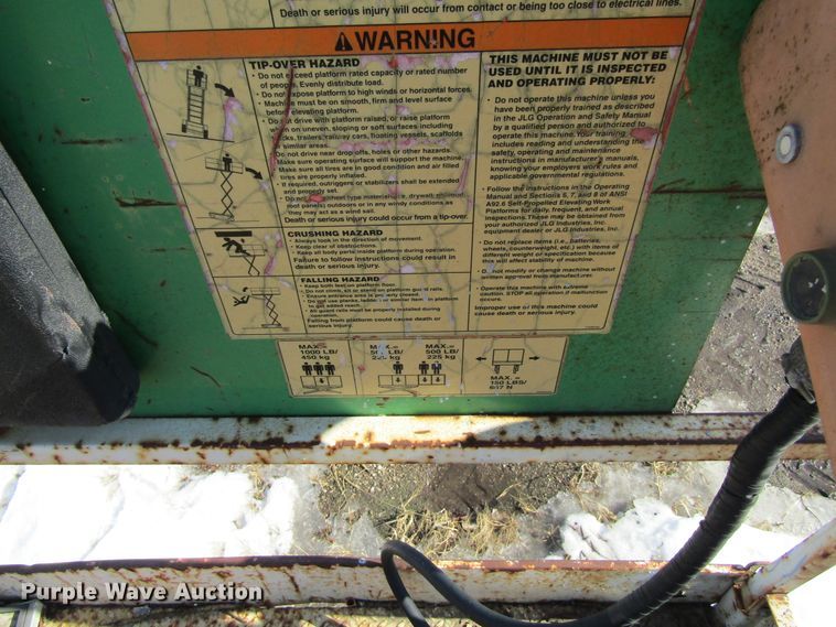 image for item GC9831 1999 JLG 3369-E  scissor lift