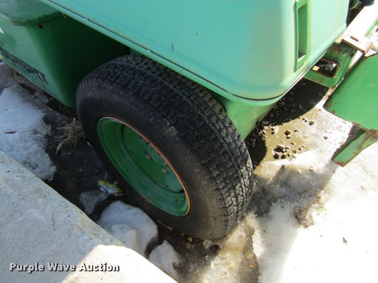 image for item GC9831 1999 JLG 3369-E  scissor lift