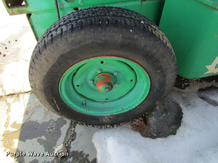 image for item GC9831 1999 JLG 3369-E  scissor lift