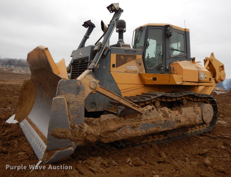 image for item GG9395 2009 John Deere 1050J  dozer