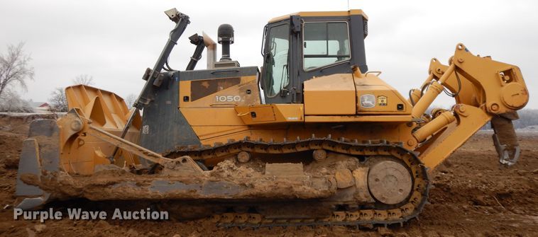 image for item GG9395 2009 John Deere 1050J  dozer
