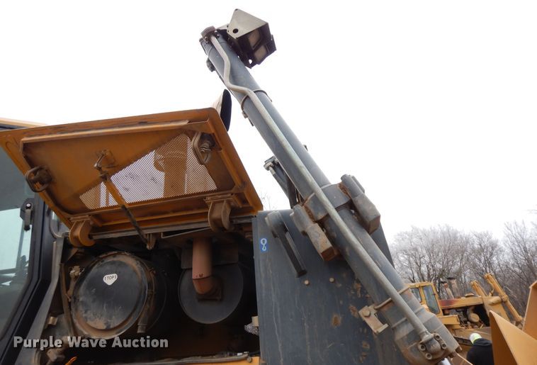 image for item GG9395 2009 John Deere 1050J  dozer