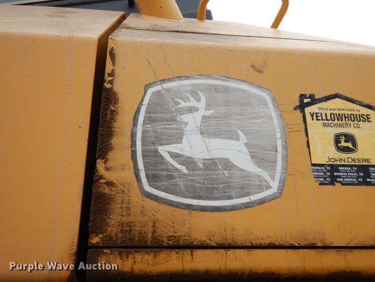 image for item GG9395 2009 John Deere 1050J  dozer