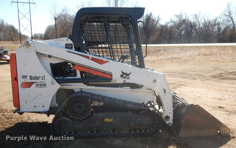 image for item GG9452 2017 Bobcat T450  tracked skid steer loader
