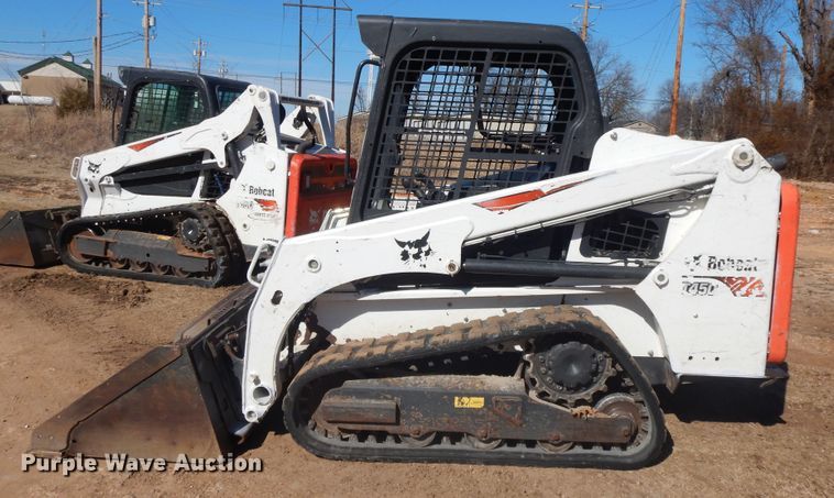 image for item GG9452 2017 Bobcat T450  tracked skid steer loader