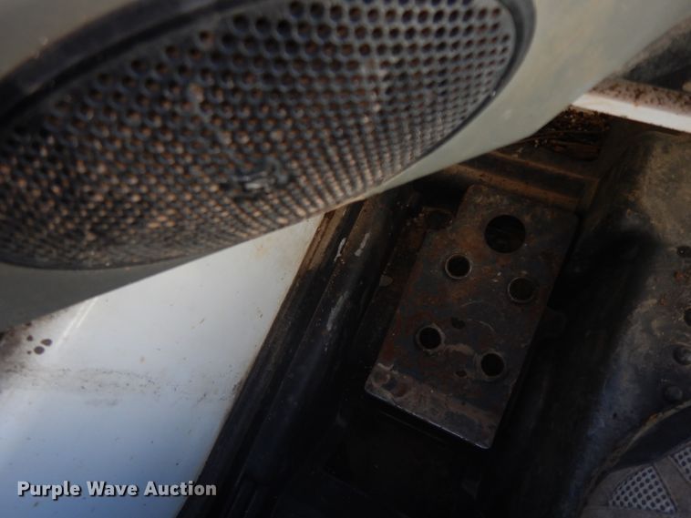 image for item GG9452 2017 Bobcat T450  tracked skid steer loader