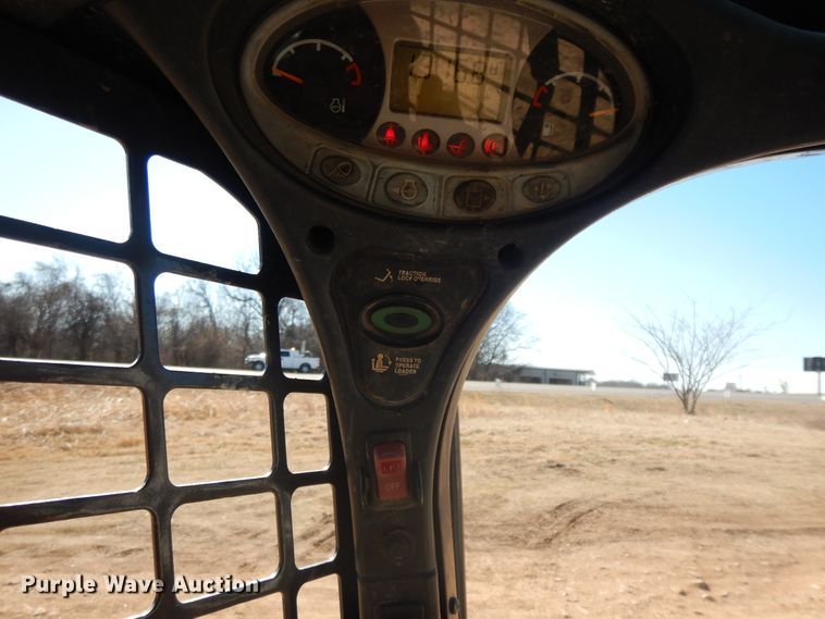 image for item GG9452 2017 Bobcat T450  tracked skid steer loader