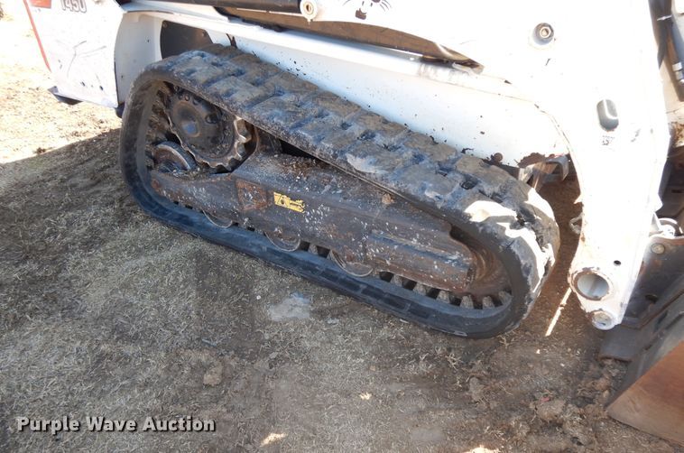 image for item GG9452 2017 Bobcat T450  tracked skid steer loader