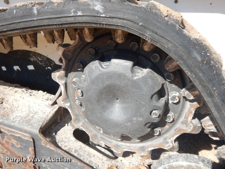 image for item GG9452 2017 Bobcat T450  tracked skid steer loader