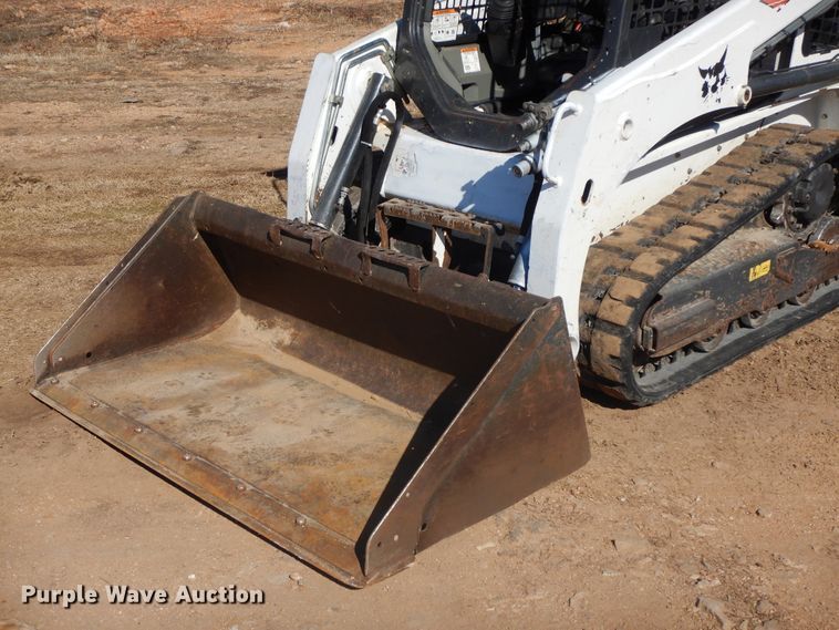 image for item GG9452 2017 Bobcat T450  tracked skid steer loader