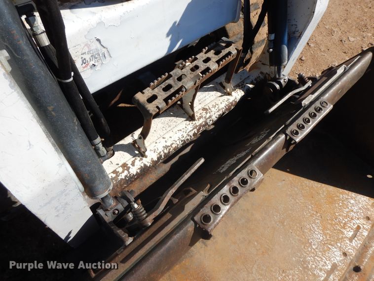 image for item GG9452 2017 Bobcat T450  tracked skid steer loader