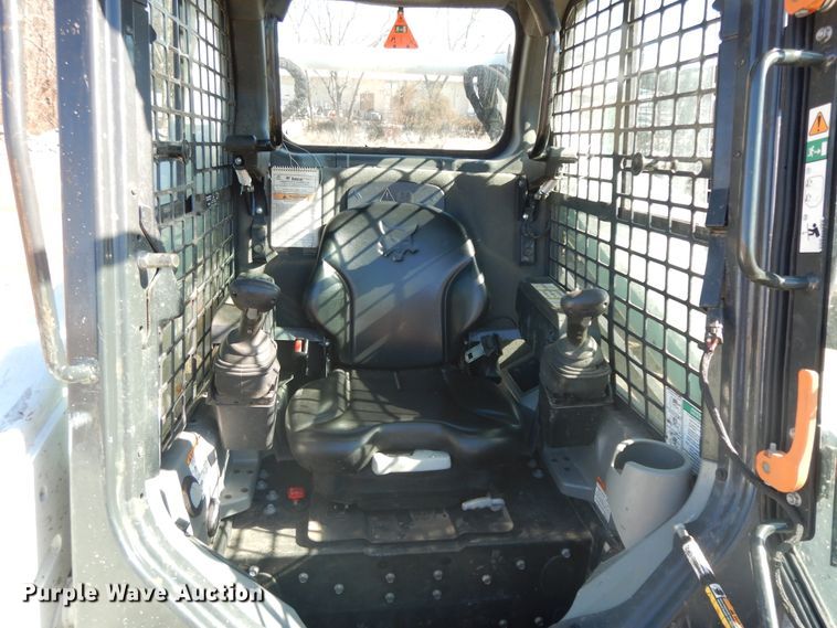 image for item GG9453 2019 Bobcat T590  tracked skid steer loader
