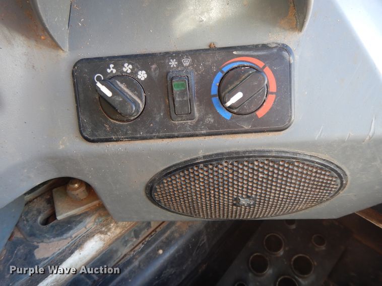 image for item GG9453 2019 Bobcat T590  tracked skid steer loader