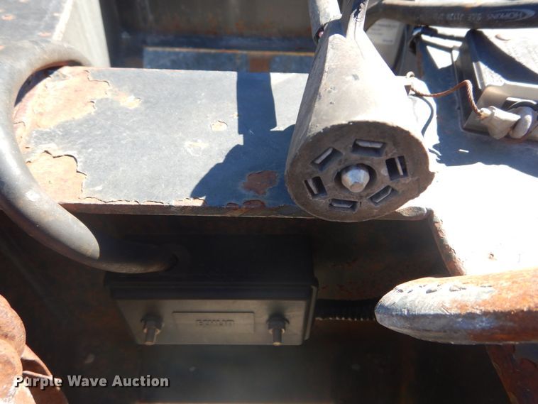 image for item GT9570 2004 Millennium M9D24P equipment trailer