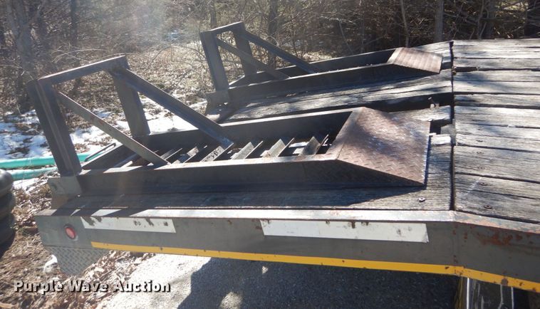 image for item GT9570 2004 Millennium M9D24P equipment trailer