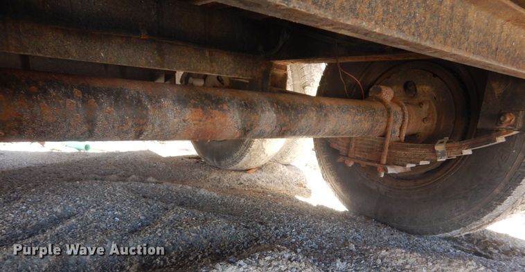 image for item GT9570 2004 Millennium M9D24P equipment trailer