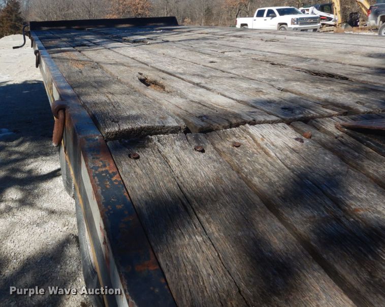 image for item GT9570 2004 Millennium M9D24P equipment trailer