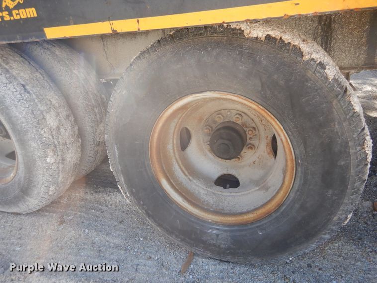 image for item GT9570 2004 Millennium M9D24P equipment trailer