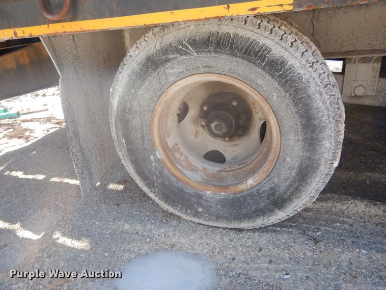 image for item GT9570 2004 Millennium M9D24P equipment trailer