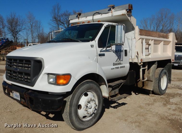 image for item GT9594 2003 Ford F650 Super Duty XL  dump truck