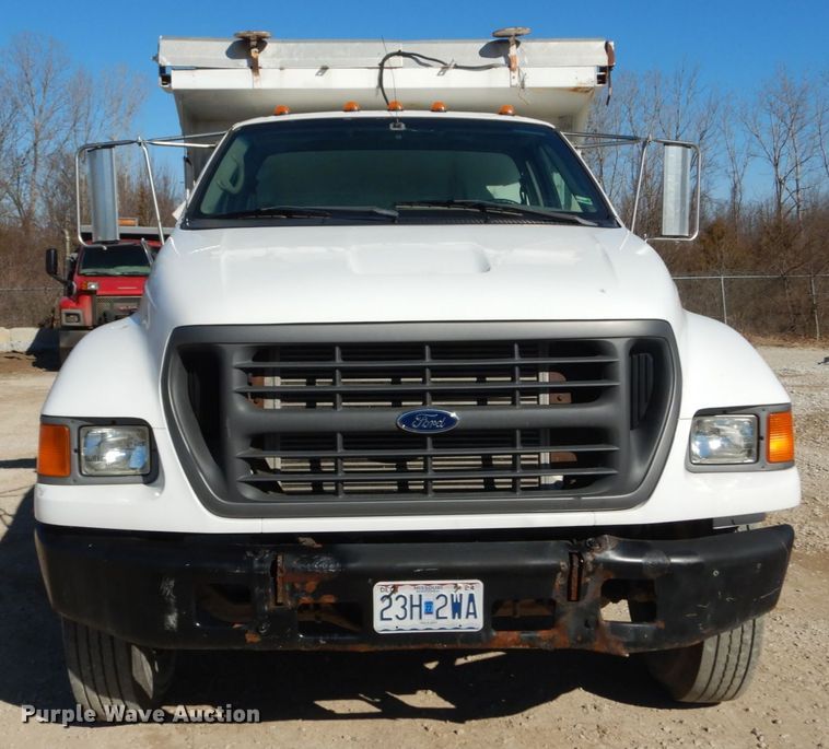 image for item GT9594 2003 Ford F650 Super Duty XL  dump truck
