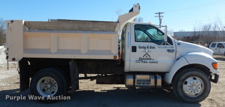 image for item GT9594 2003 Ford F650 Super Duty XL  dump truck