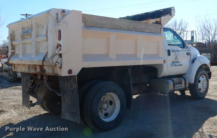 image for item GT9594 2003 Ford F650 Super Duty XL  dump truck