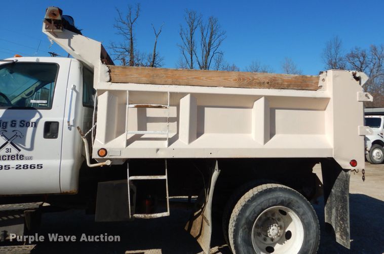 image for item GT9594 2003 Ford F650 Super Duty XL  dump truck