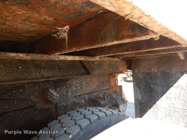 image for item GT9594 2003 Ford F650 Super Duty XL  dump truck