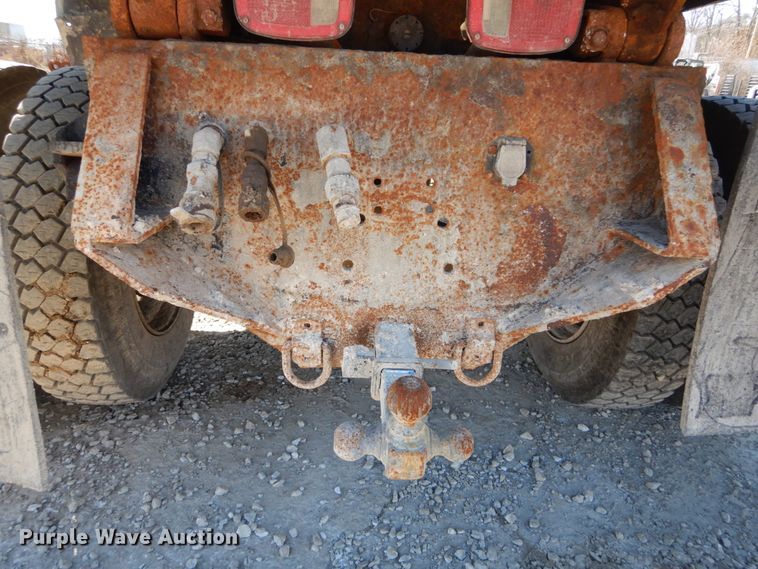 image for item GT9594 2003 Ford F650 Super Duty XL  dump truck