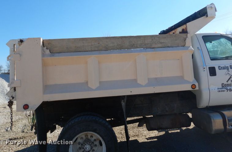 image for item GT9594 2003 Ford F650 Super Duty XL  dump truck