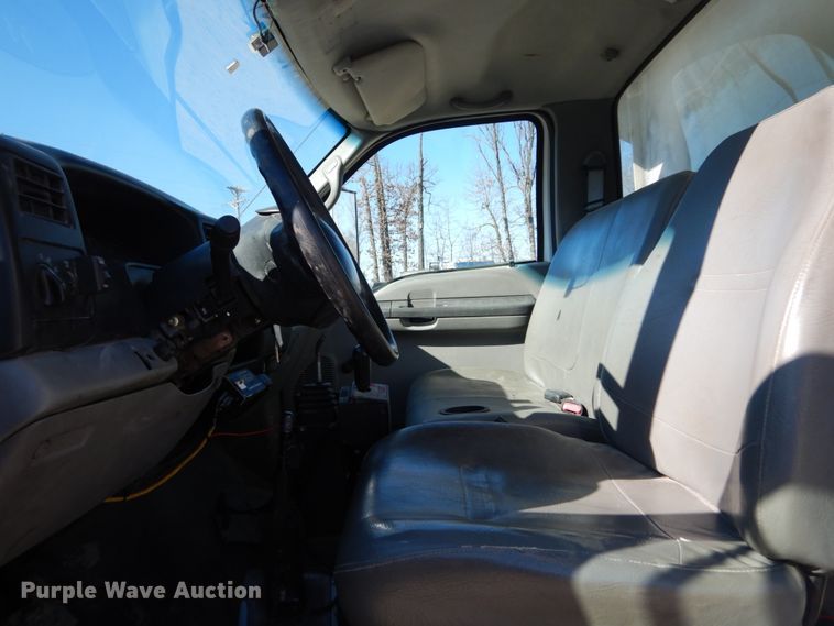 image for item GT9594 2003 Ford F650 Super Duty XL  dump truck