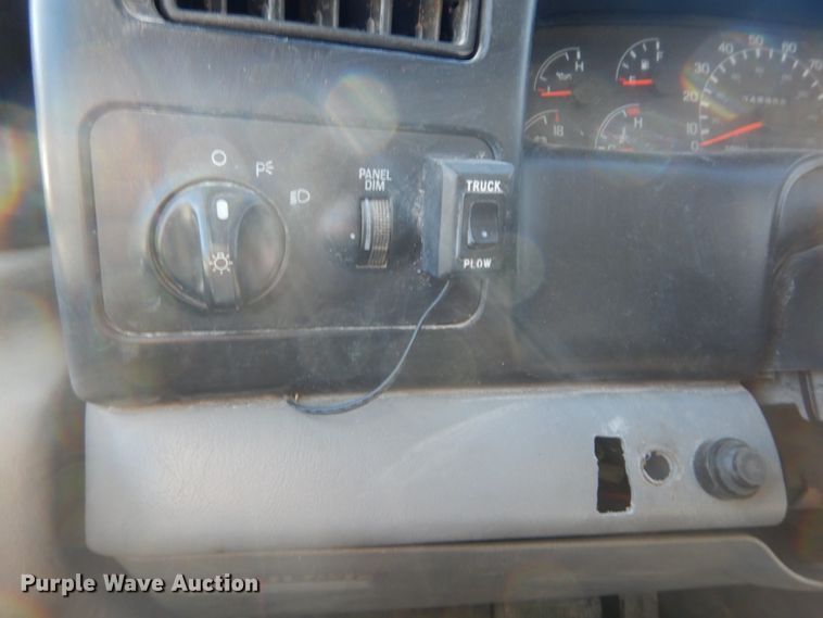 image for item GT9594 2003 Ford F650 Super Duty XL  dump truck