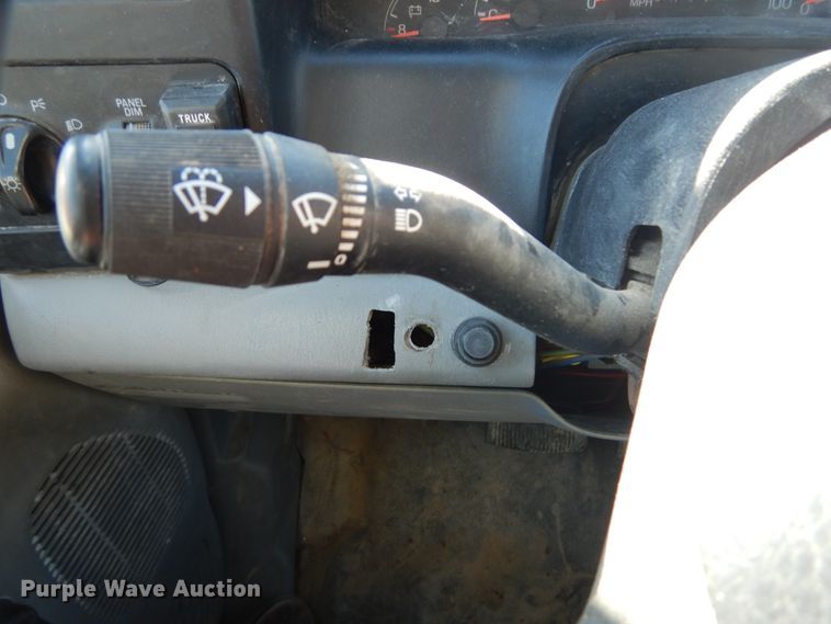 image for item GT9594 2003 Ford F650 Super Duty XL  dump truck