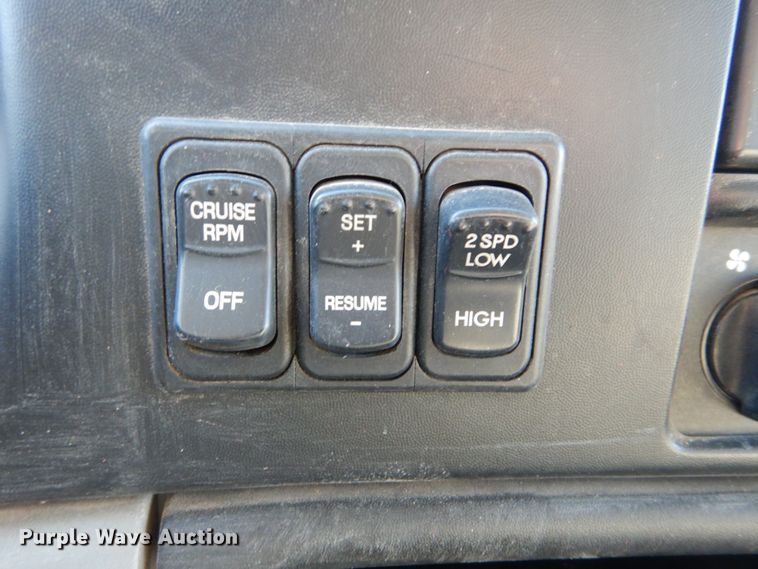 image for item GT9594 2003 Ford F650 Super Duty XL  dump truck