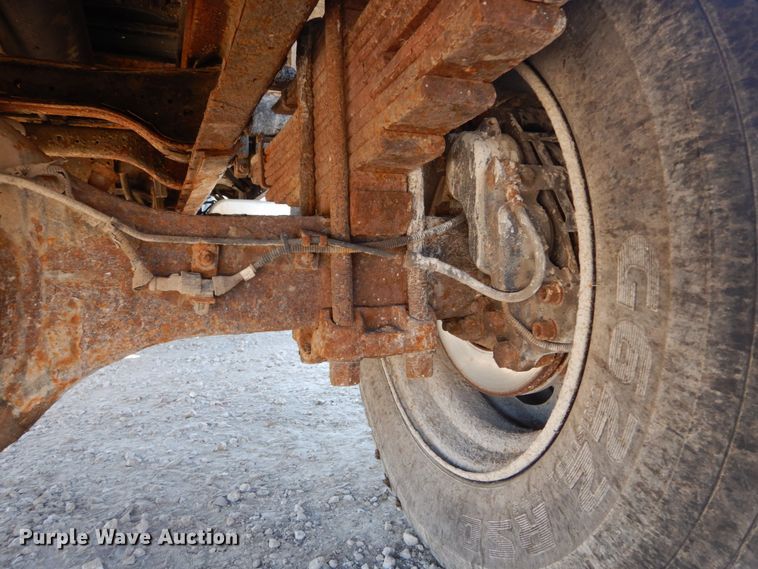 image for item GT9594 2003 Ford F650 Super Duty XL  dump truck