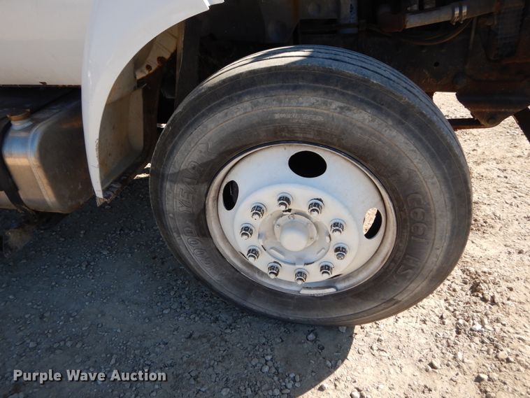 image for item GT9594 2003 Ford F650 Super Duty XL  dump truck