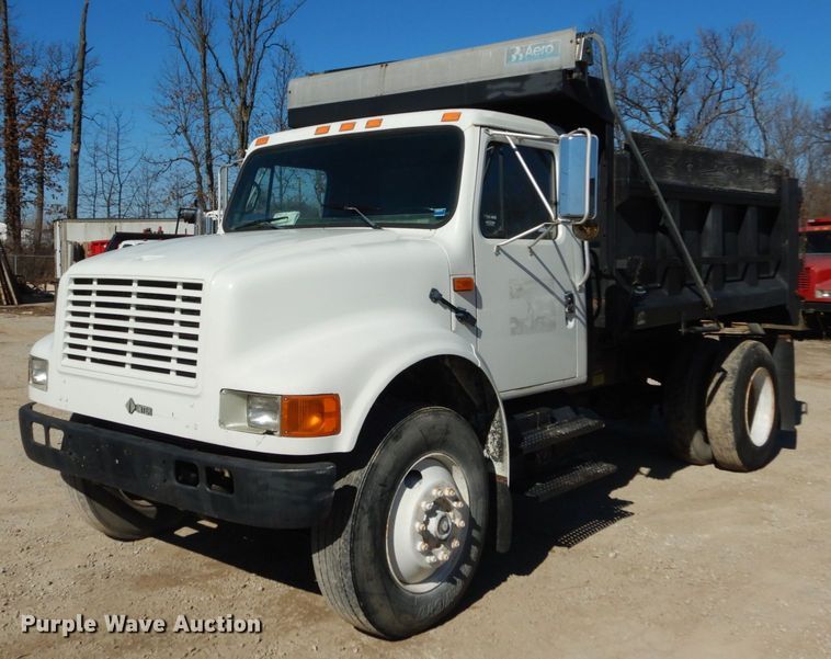image for item GT9595 1992 International 4900  dump truck