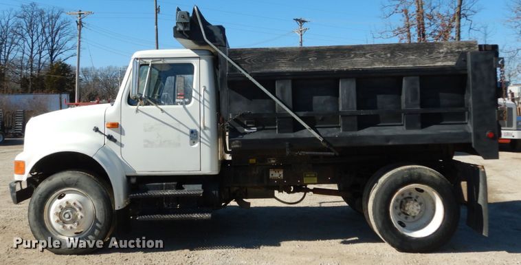 image for item GT9595 1992 International 4900  dump truck