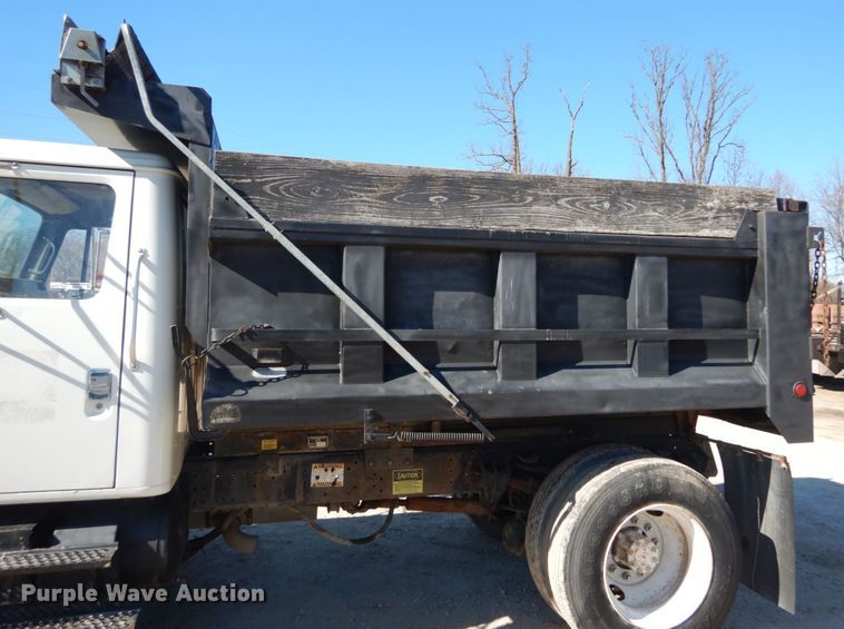image for item GT9595 1992 International 4900  dump truck