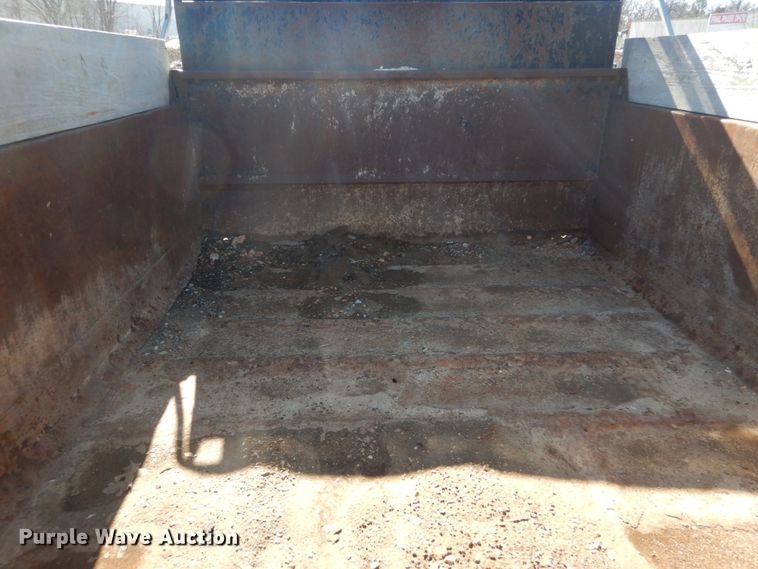 image for item GT9595 1992 International 4900  dump truck